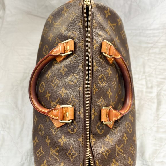 Louis Vuitton Monogram Speedy 30 Handbag - Picture 7 of 11
